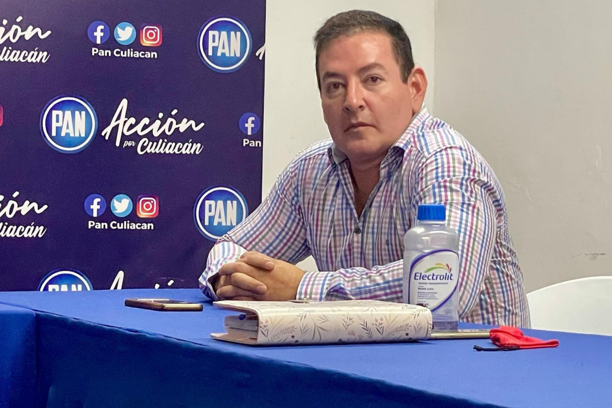 Muchos estradistas tienen un pie afuera del Ayuntamiento, advierte Sadol Osorio