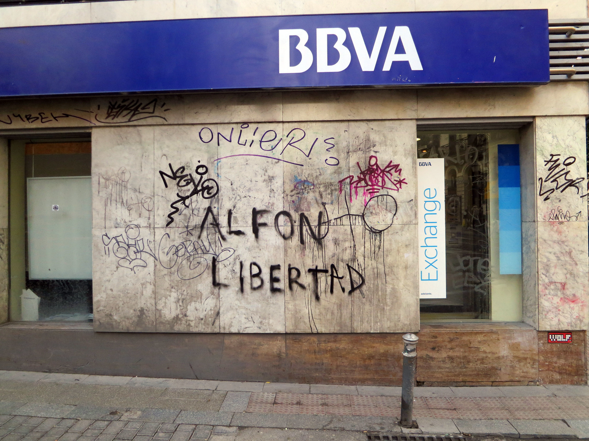 ¿BBVA cerrará sus bancos en México?