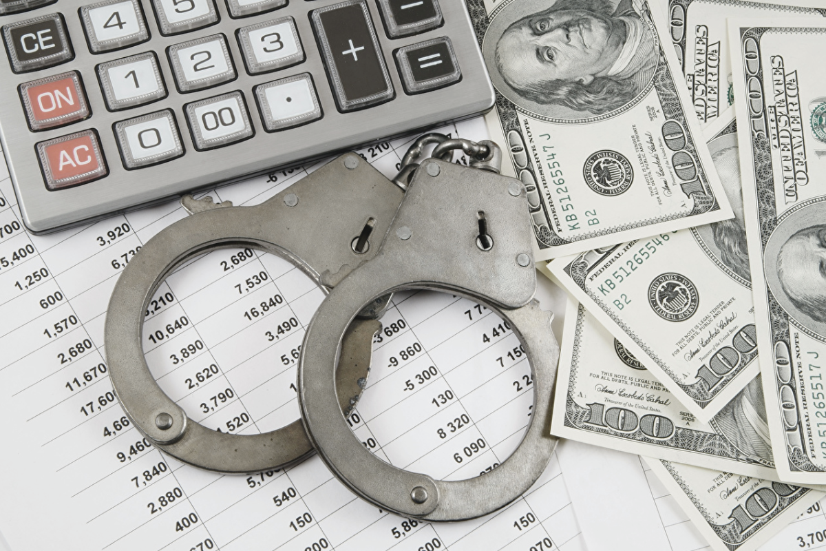 Cómo identificar estafas piramidales. Qué son las estafas piramidales.