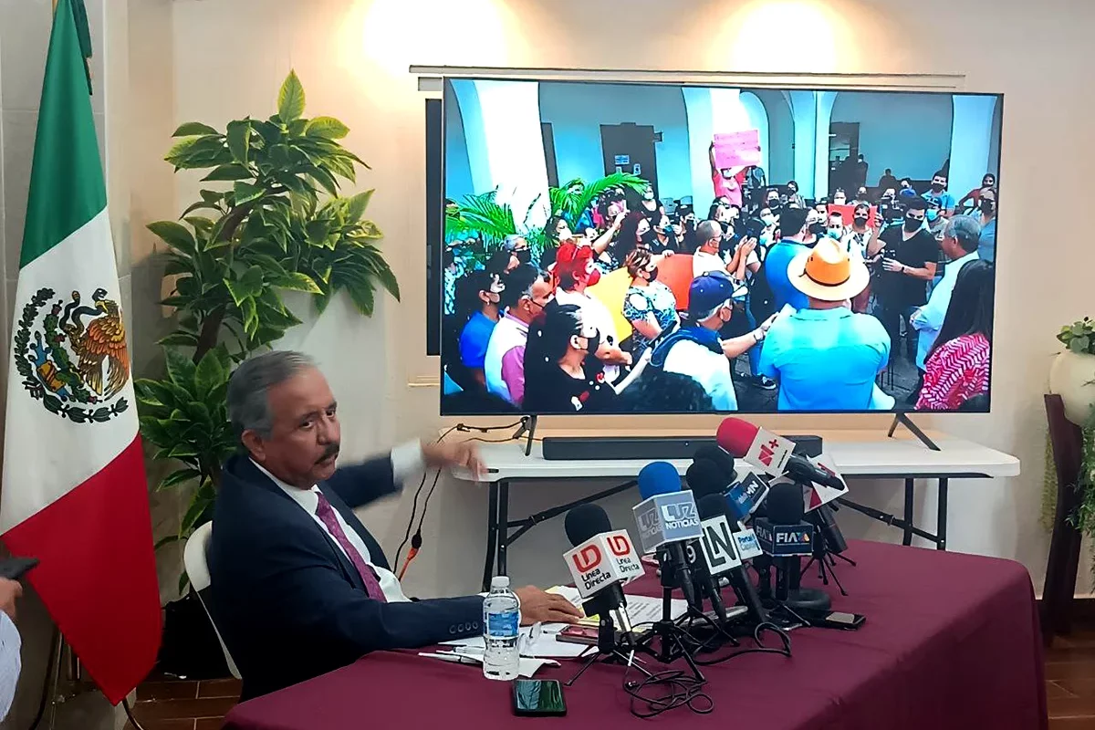 Estrada Ferreiro busca sobreseimiento de caso por abuso de autoridad y discriminación