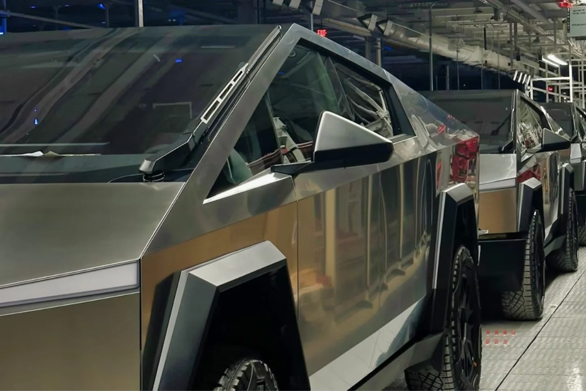Cybertruck presenta fallas a meses de su lanzamiento