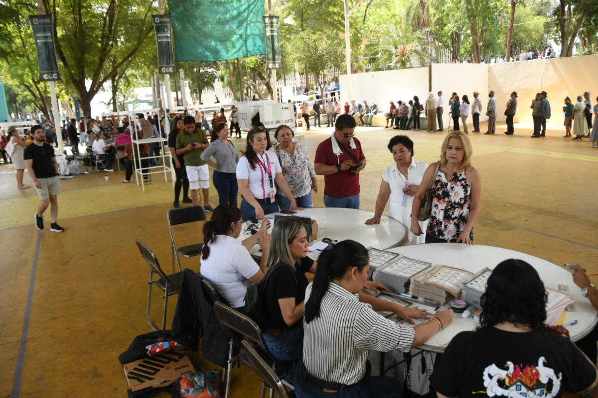 Con tranquilidad y sin reportes de violencia se llevaron a cabo las elecciones en Sinaloa.