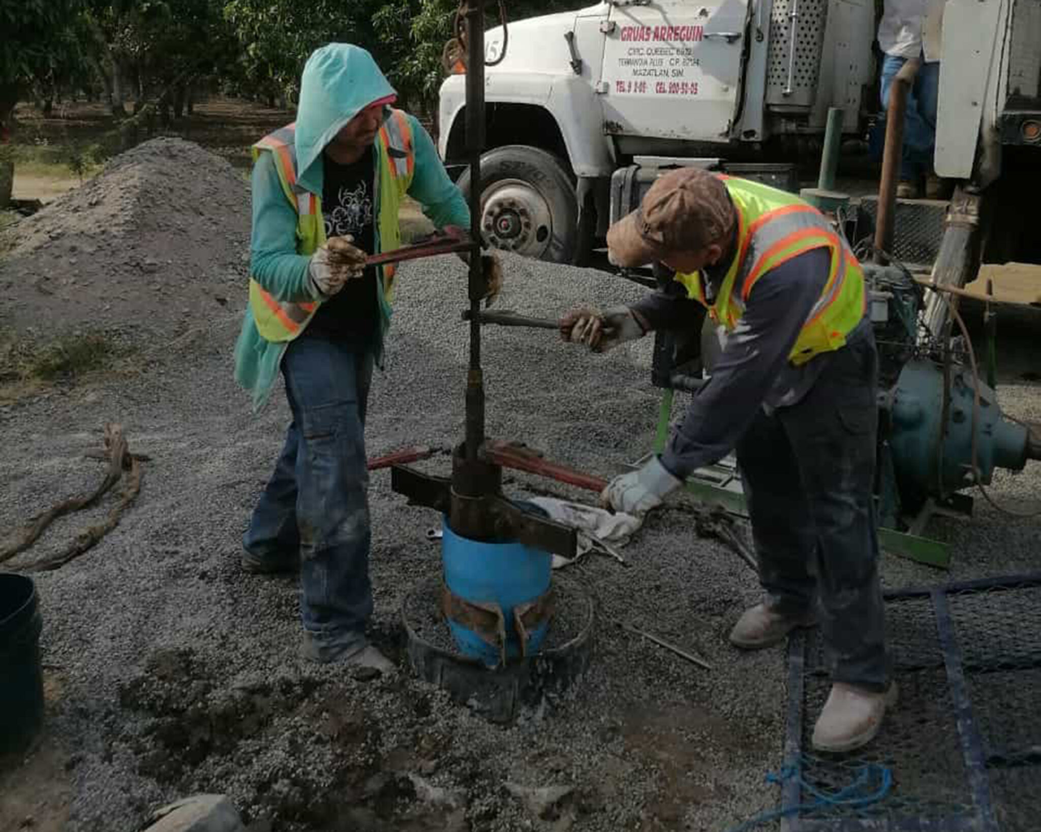 Construccion de pozos en comunidades sinaloenses.