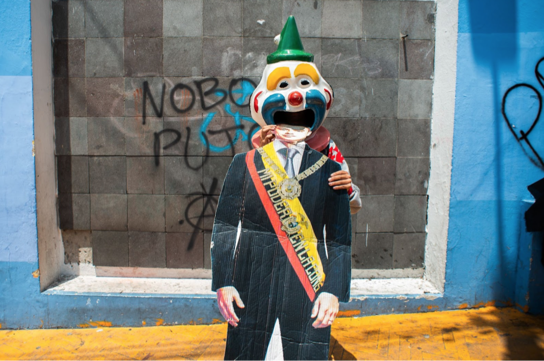 ‘El bullas’ toma su nombre de la expresión local para hablar también de las manifestaciones o huelgas. Se caracteriza por usar la tapa de un tacho de basura que tiene forma de payaso con una gran boca abierta.