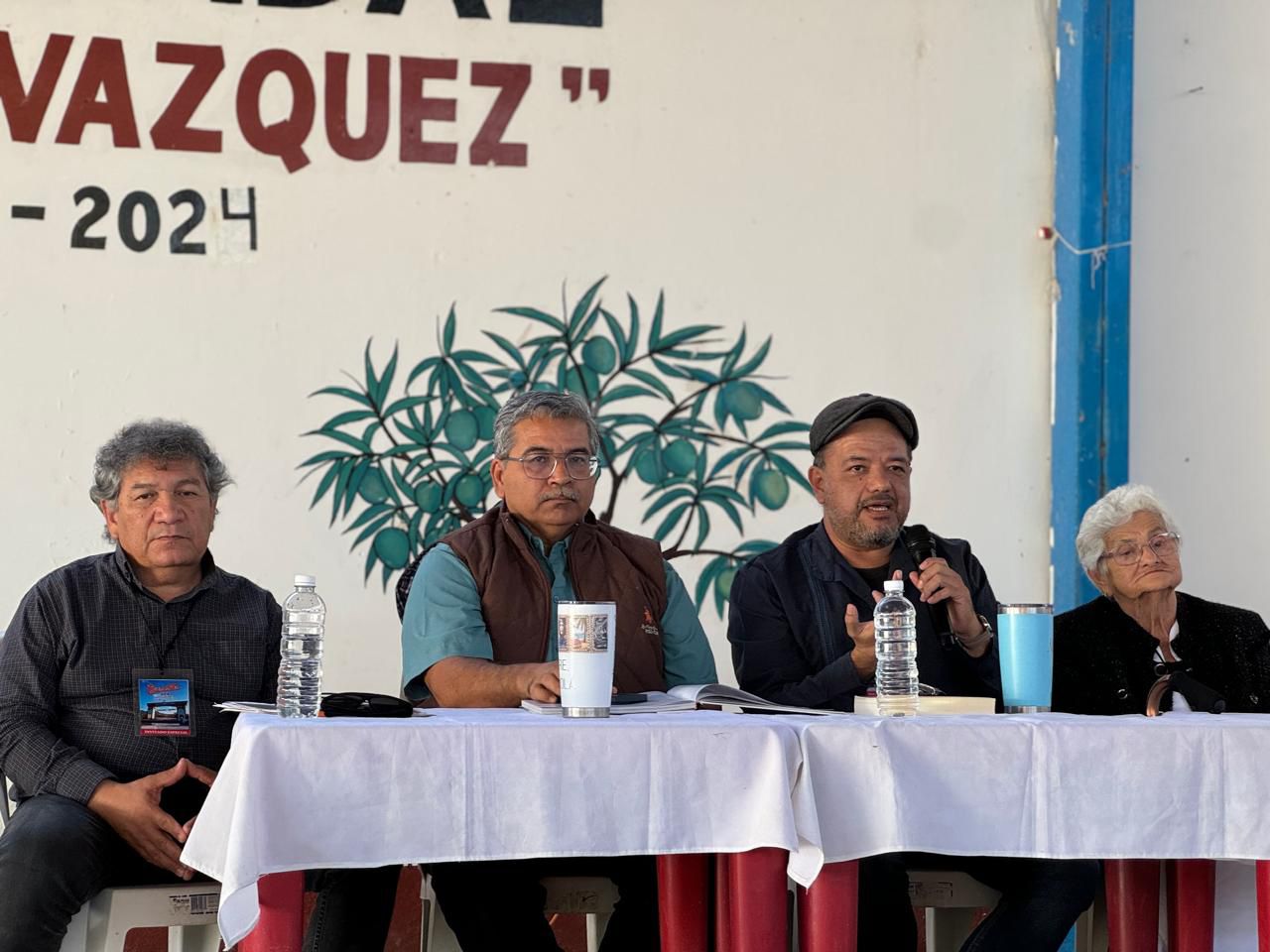 Un conversatorio en Culiacán reunió a historiadores y expertos para analizar la riqueza histórica y cultural de Chametla, abordando temas como su comunidad, la explotación de salinas y la conquista, y destacando su importancia arqueológica.