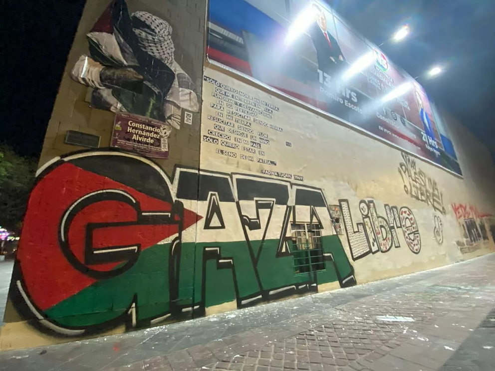 Este fue el mural que se realizó para exigir, el 3 de febrero, un alto al fuego en Palestina.