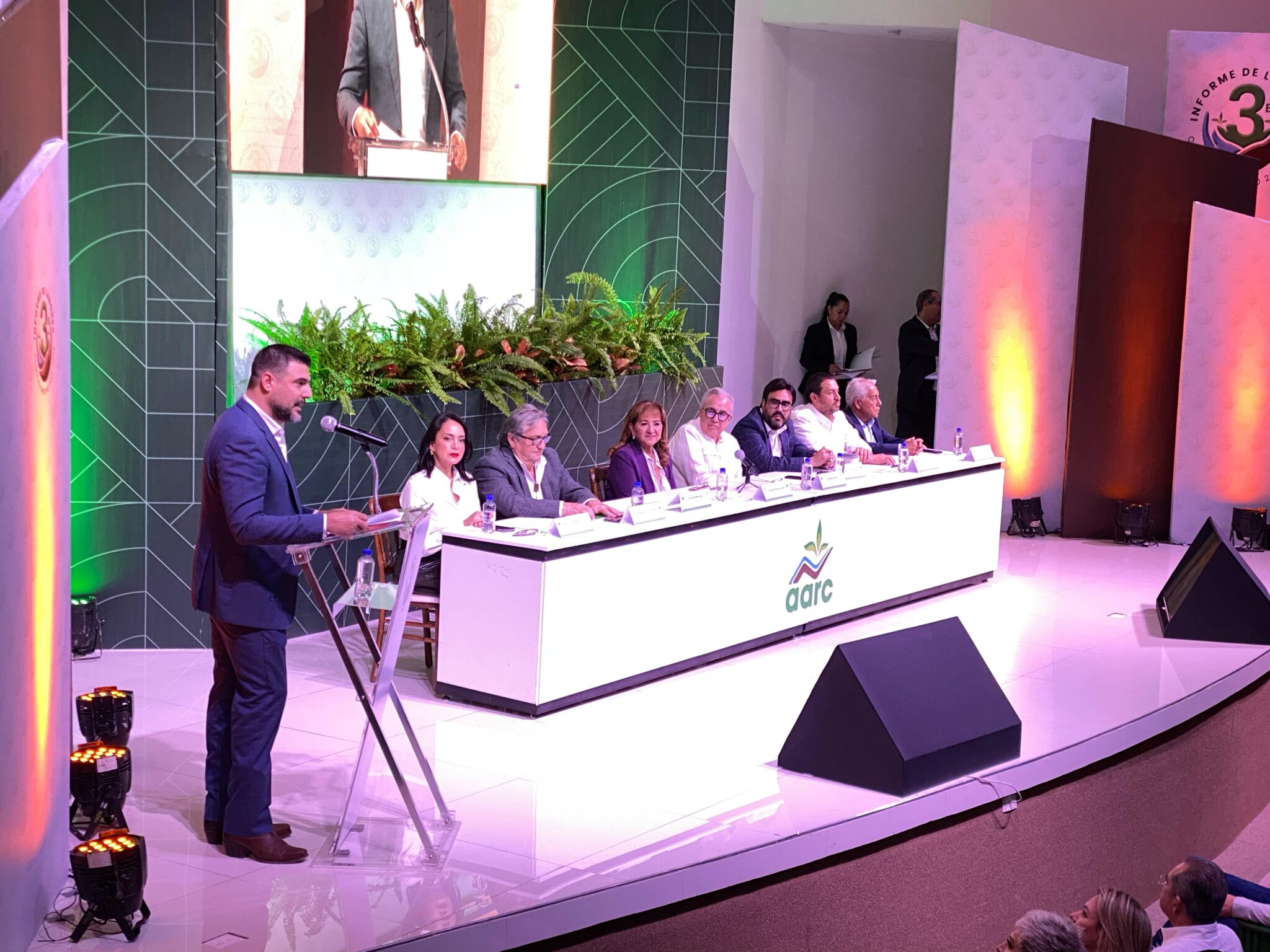 La gestión de Enrique Riveros Echavarría en la AARC llega a su fin, con un balance de logros en modernización, fortalecimiento financiero y estrategias para el sector agrícola.