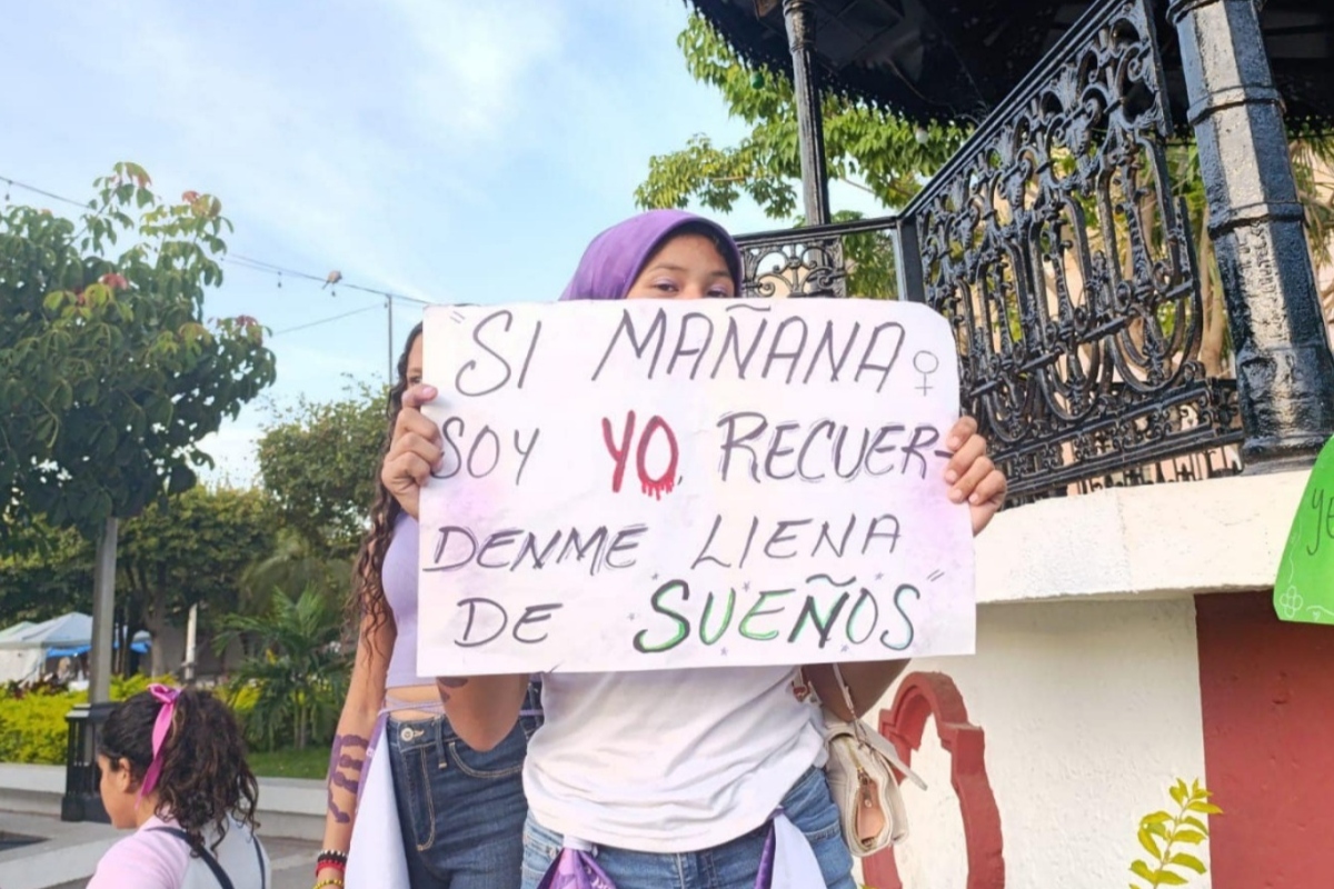 marcha-escuinapa-orquideas-moradas