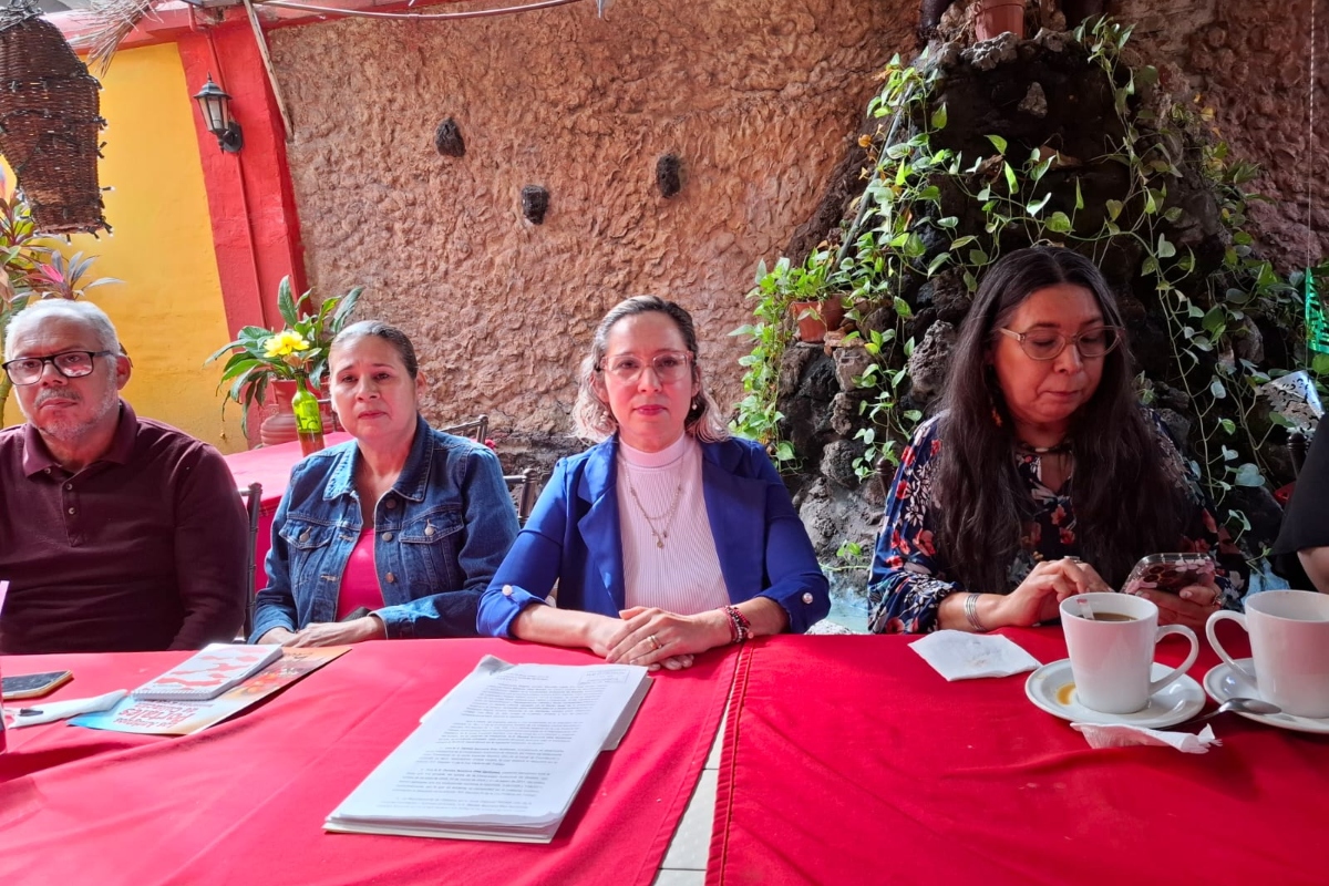 trabajadora-uas-denuncia