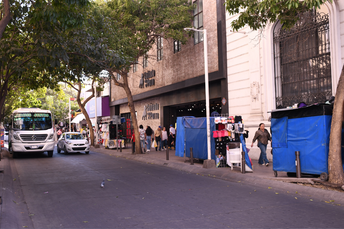Empresarios y comerciantes de Culiacán se preparan para el mega bazar del 4 de mayo, una iniciativa urgente ante la inseguridad y la caída de ventas que amenaza con agravarse en verano.