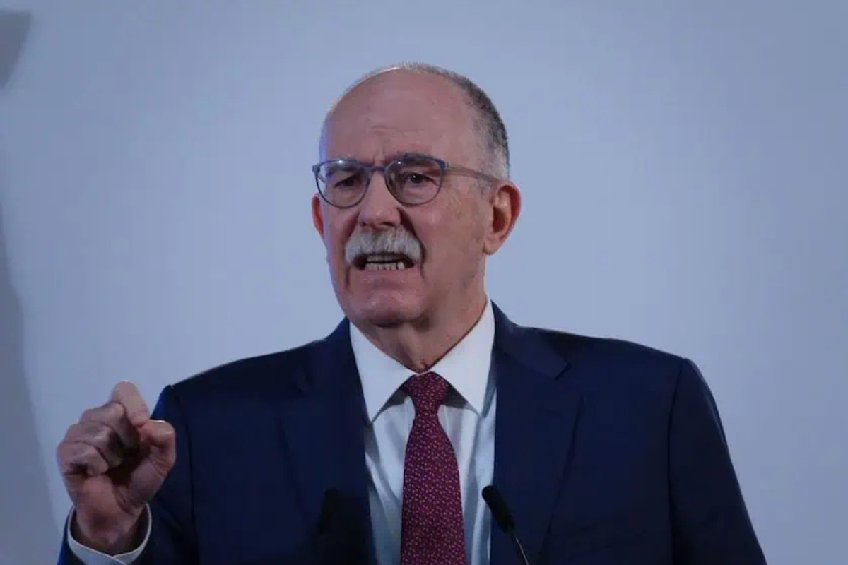 Julio Berdegué se deslinda de la responsabilidad de frenar al gusano barrenador.