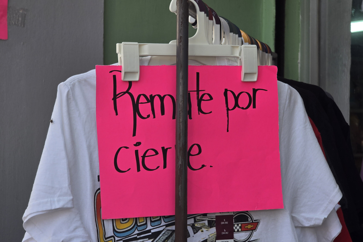 Mientras comerciantes registraron mínimas ganancias, el sector restaurantero reportó afluencia moderada durante el Día del Padre, pese al clima de violencia e incertidumbre económica.