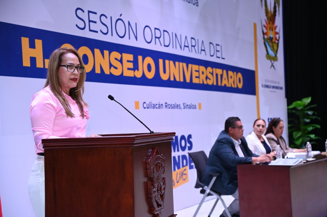 CONSEJO UNIVERSITARIO (4)