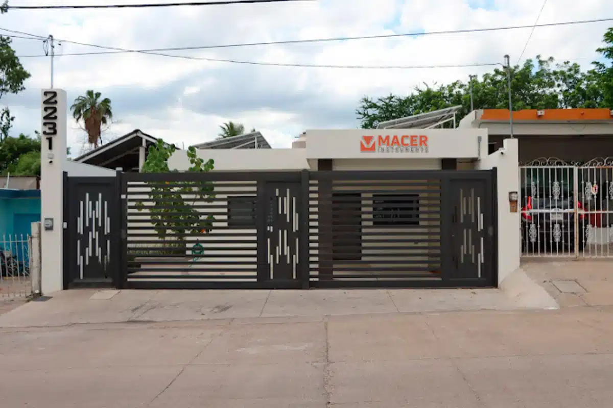 El Departamento del Tesoro de EE.UU. sancionó a 12 empresas sinaloenses, incluidas Sumilab y Macerlab, por presuntos vínculos con el Cártel de Sinaloa, lavado de dinero y suministro de precursores químicos.