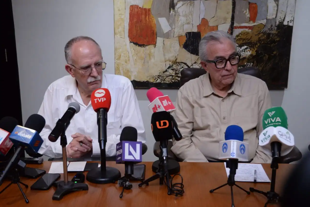 Rocha Moya y Julio Berdegué discuten agricultura en Sinaloa.