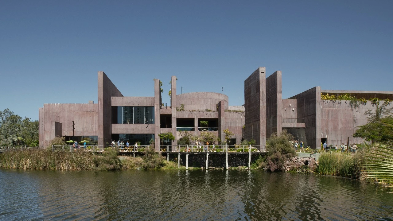 Un espacio único en México: el Gran Acuario Mazatlán combina educación, conservación y turismo con hábitats diversos, investigación y experiencias familiares.
