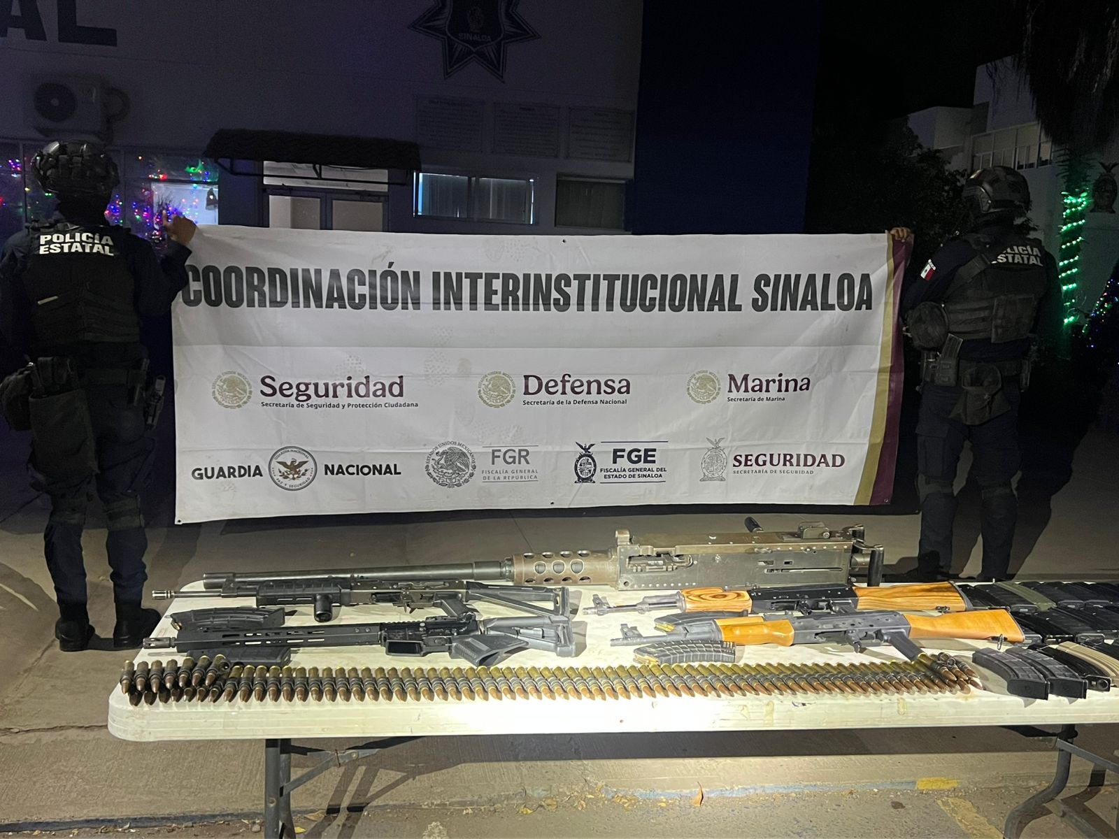 Armamento de alto poder y camioneta con blindaje artesanal asegurados en operativo en Culiacán