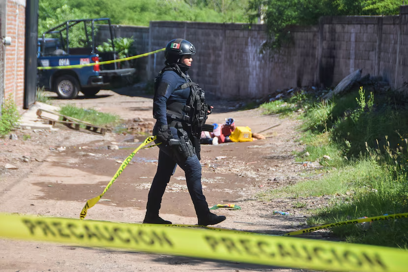 Diciembre suma 131 personas asesinadas en Sinaloa al corte del lunes 22, en un repunte de violencia marcado por ataques a casas y negocios, enfrentamientos armados y la parálisis de Escuinapa.