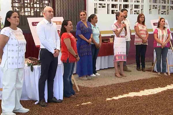 Sheinbaum-Atoyac-Guerrero-600x400