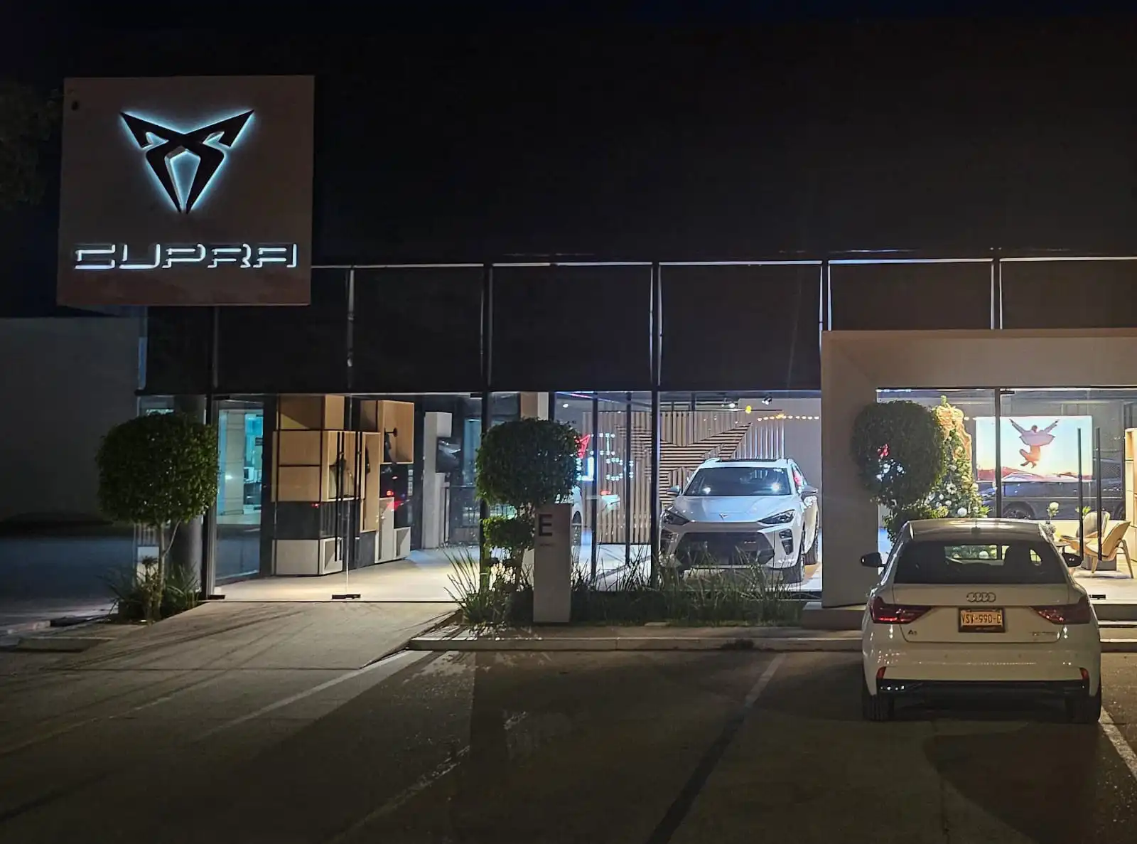 Tras el estallido del conflicto criminal en 2024, las ventas de autos en Sinaloa no se recuperan: concesionarias recortan personal y operaciones.