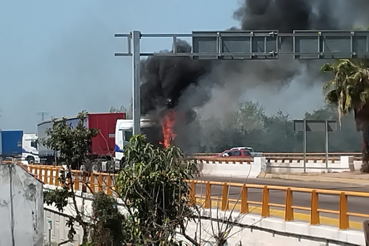 bloqueo-villa-unión-sinaloa-mazatlan-mencho